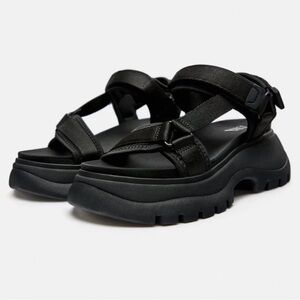 Zara Black Chunky Platform Sport Sandals Track Sole Size 40 / US 9